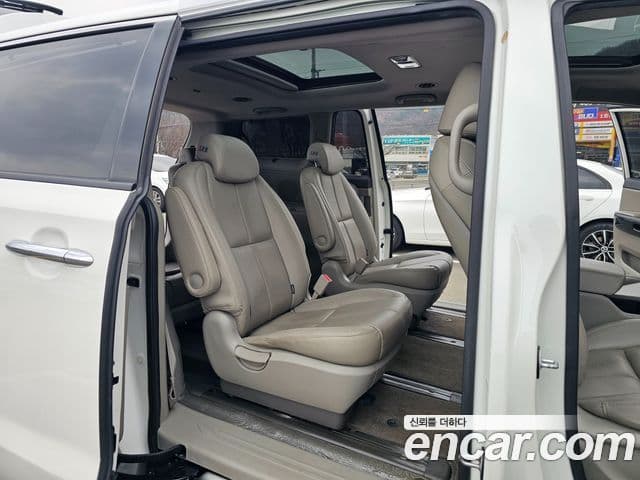Kia All New Carnival Noblesse, 2015 12