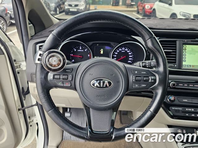 Kia All New Carnival Noblesse, 2015 16