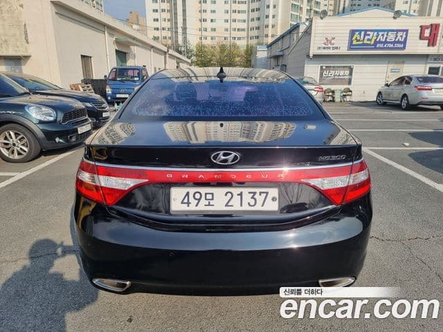 Hyundai Grandeur HG Modern, 2011 4
