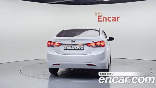 Hyundai Avante MD Style, 2014 4