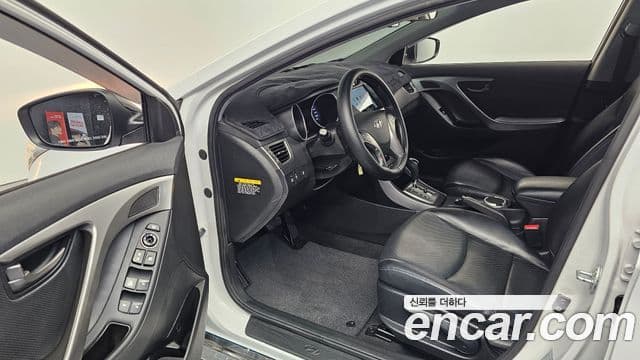 Hyundai Avante MD Style, 2014 10