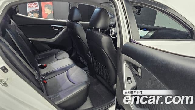 Hyundai Avante MD Style, 2014 13