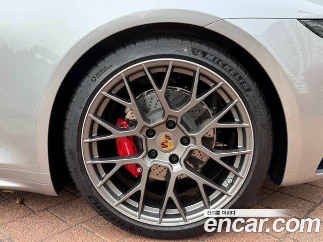 Porsche 911 (992) Carrera 4S кабриолет, 2024 9