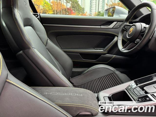 Porsche 911 (992) Carrera 4S кабриолет, 2024 11