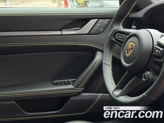 Porsche 911 (992) Carrera 4S кабриолет, 2024 15