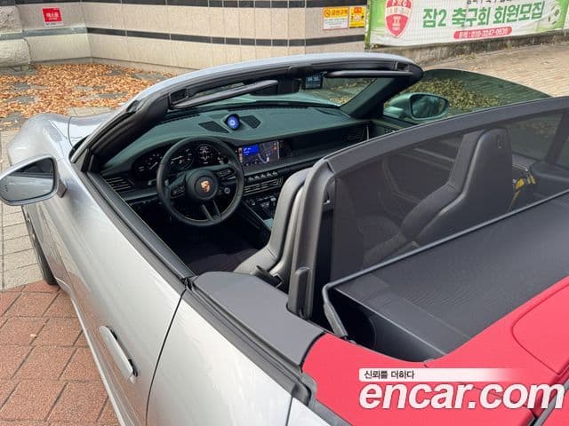 Porsche 911 (992) Carrera 4S кабриолет, 2024 17