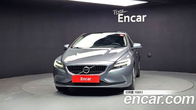 Volvo V40 2세대, 2018 3