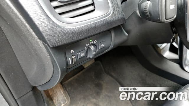 Volvo V40 2세대, 2018 17