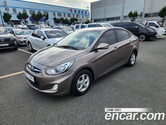 Hyundai Accent(новый кузов / новое поколение) Modern, 2014 1