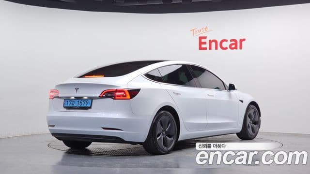 Tesla модель 3 Standard Range Plus RWD, 2020 2
