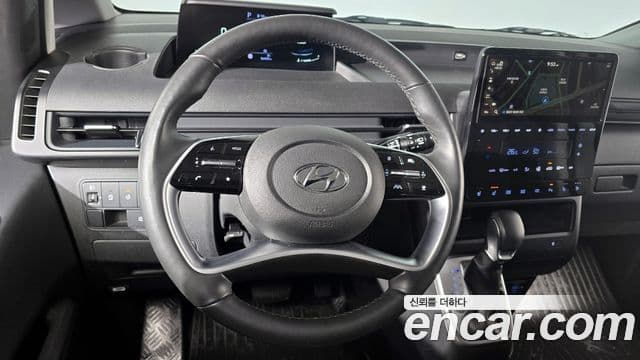Hyundai Staria Modern, 2024 13