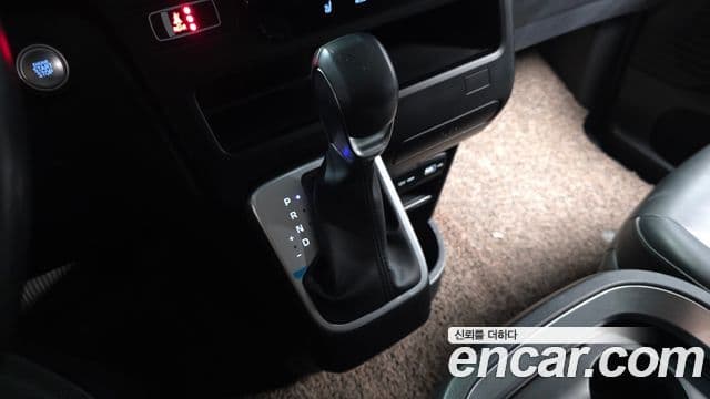 Hyundai Staria Modern, 2022 9