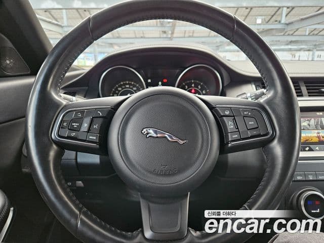 Jaguar E-PACE P250 S, 2018 12