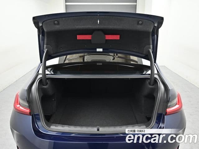 BMW 3시리즈 (G20), 2025 20