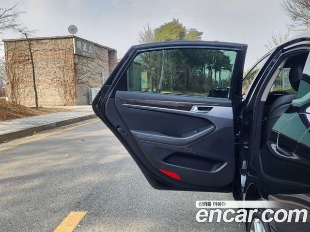 Genesis G80 Luxury, 2017 12