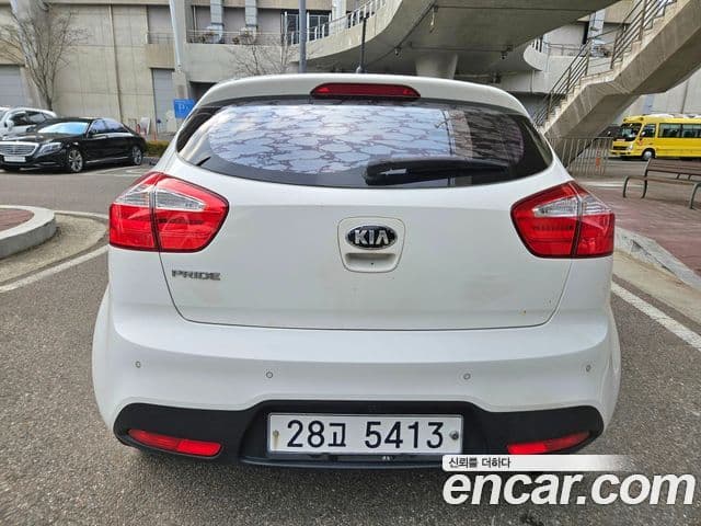 Kia All New Pride Prestige, 2014 6