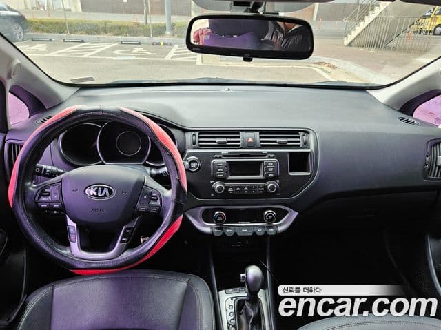 Kia All New Pride Prestige, 2014 8