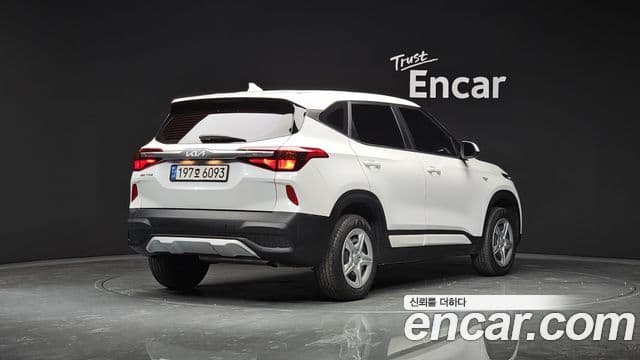 Kia Seltos Trendy, 2023 2