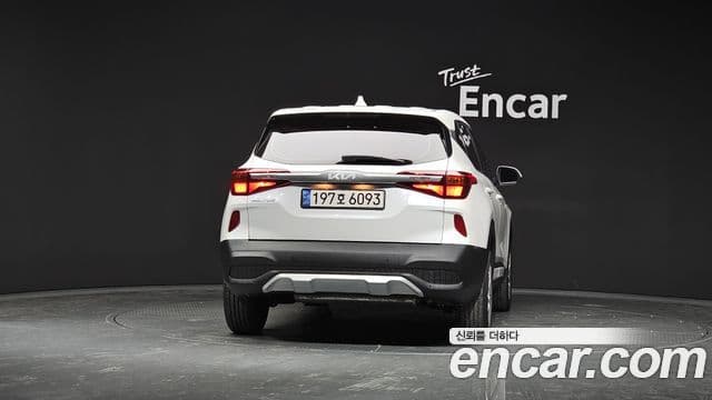 Kia Seltos Trendy, 2023 4