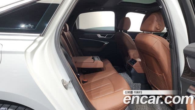 Audi A6 (C8) Premium, 2023 12