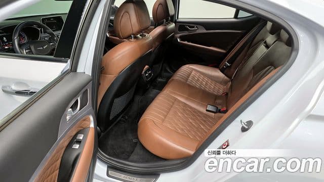 Genesis G70 Elite, 2019 12