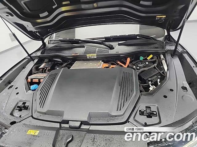 Audi e-Tron, 2020 все фото