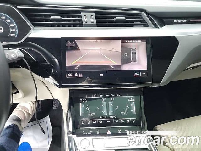 Audi e-Tron, 2020 10