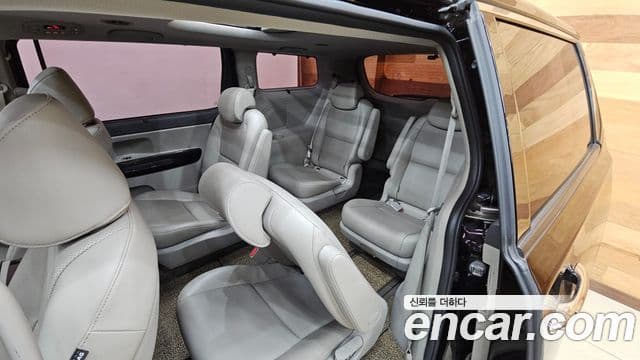 Kia All New Carnival Prestige, 2016 11