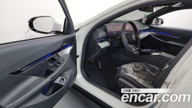 BMW i5 (G60) eDrive 40 M Sport, 2025 10