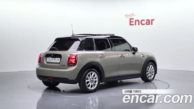 Mini Cooper 3세대, 2020 2