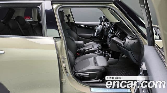 Mini Cooper 3세대, 2020 10