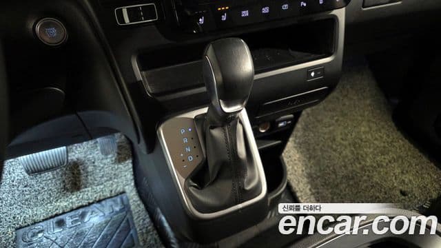 Hyundai Staria Modern, 2024 9