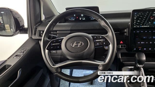Hyundai Staria Modern, 2024 13