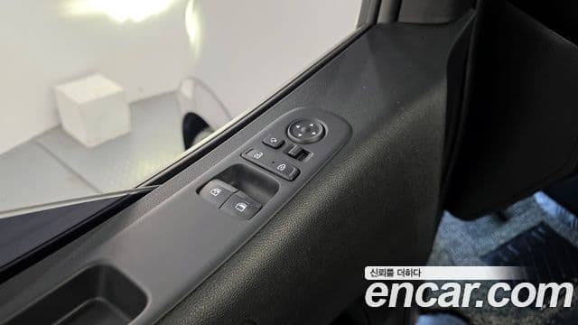 Hyundai Staria Modern, 2024 14