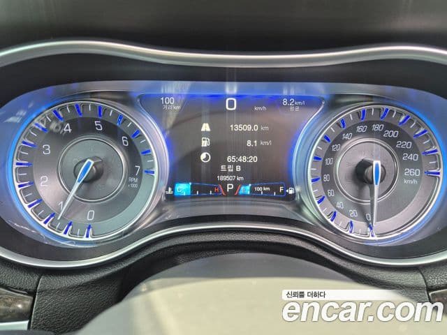 크라이슬러 The / новый New 300C, 2016 8