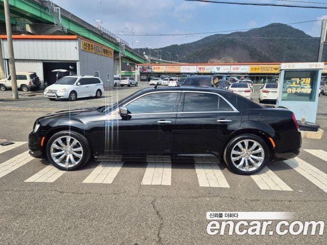 크라이슬러 The / новый New 300C, 2016 17