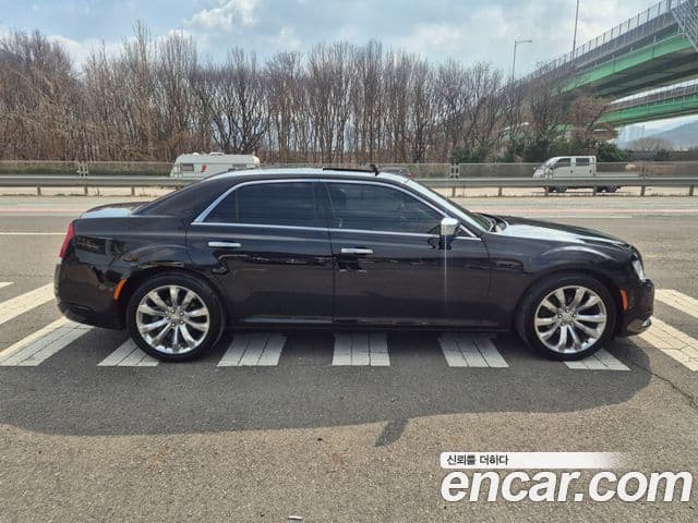 크라이슬러 The / новый New 300C, 2016 18