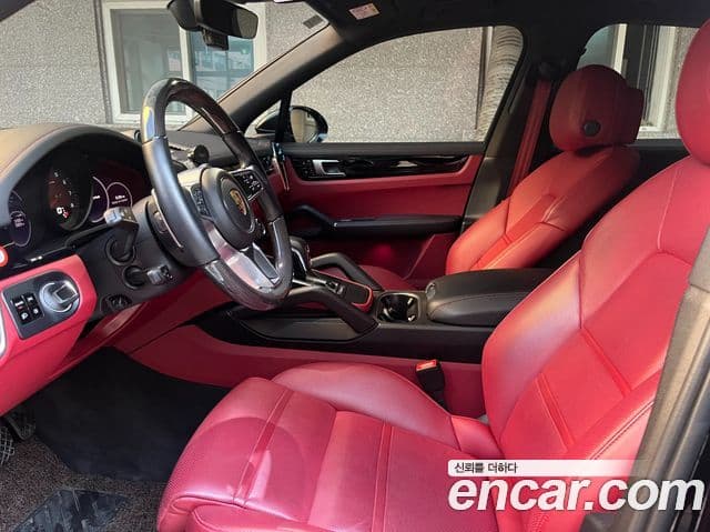 Porsche Cayenne (PO536), 2021 10