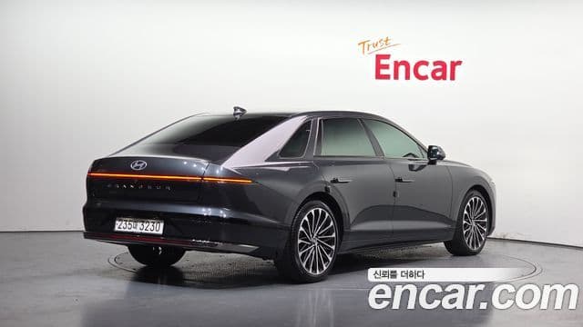 Hyundai Grandeur гибрид (GN7) Calligraphy, 2023 2