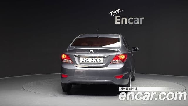 Hyundai Accent(новый кузов / новое поколение) Premier, 2011 4