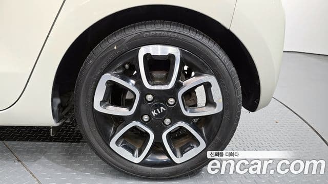 Kia The / новый New Ray Signature, 2021 все фото