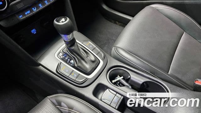 Hyundai Kona гибрид Special, 2020 9