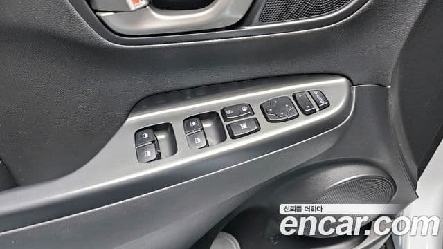 Hyundai Kona гибрид Special, 2020 17