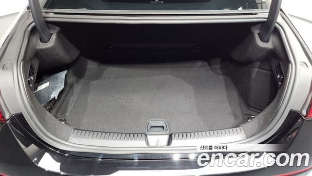 Mercedes-Benz E-класс W214 Exclusive, 2026 20
