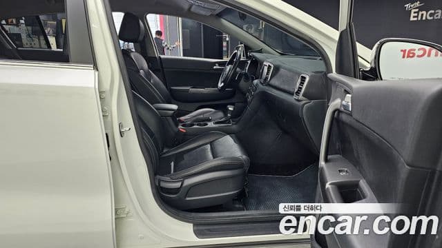 Kia Sportage 4세대 дизель 1.7 2WD Trendy, 2016 11