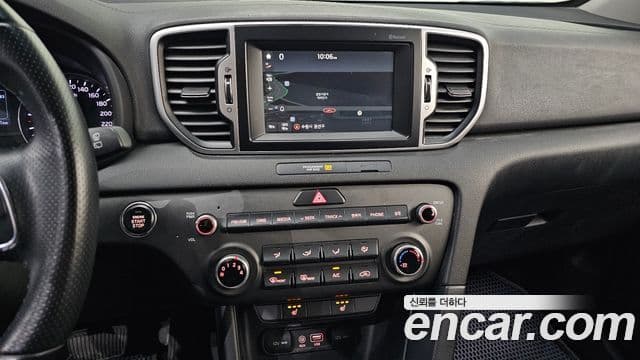 Kia Sportage 4세대 дизель 1.7 2WD Trendy, 2016 14