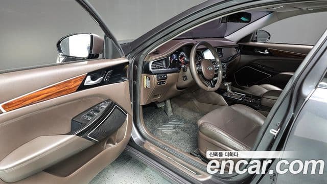 Kia All New K7 Noblesse, 2016 10