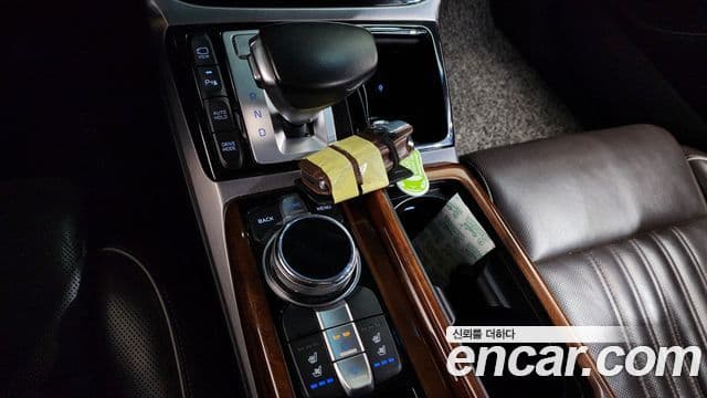 Genesis EQ900 Prestige, 2016 9