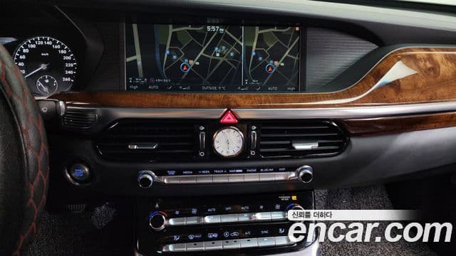 Genesis EQ900 Prestige, 2016 15