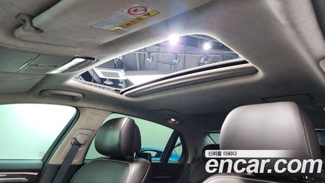 Genesis EQ900 Prestige, 2016 19